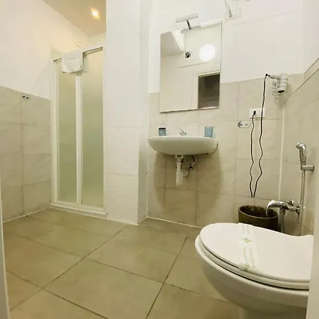 Katrin Luxury ורונה