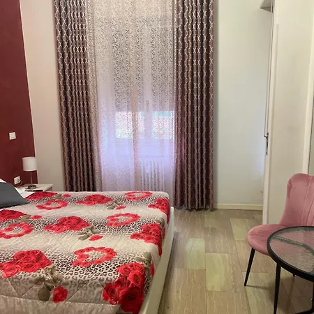 בית הארחה Katrin Luxury ורונה